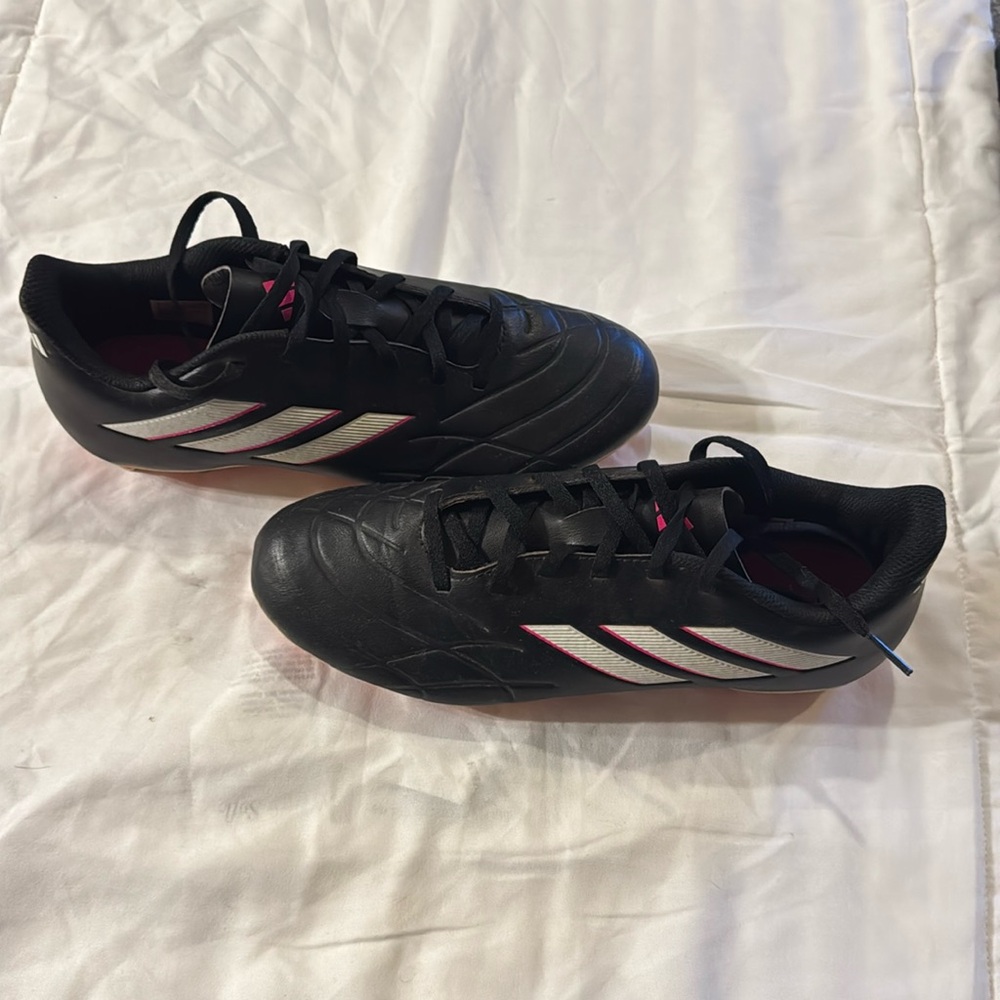Soccer cleats